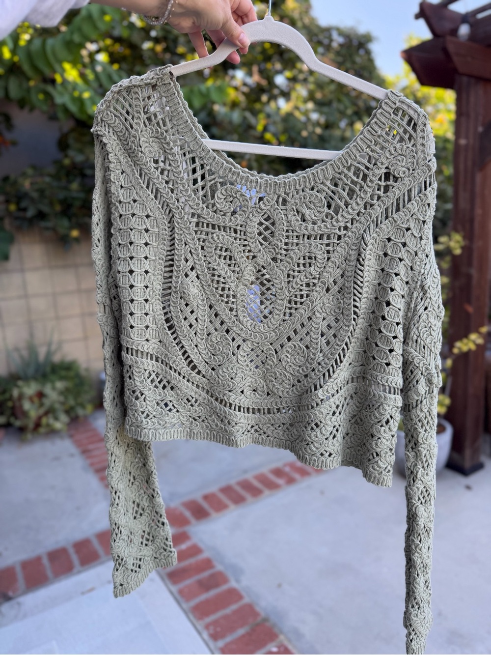 House of Harlow 1960 Sage Green Crochet Openwork Pullover L NWT